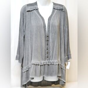 pol blouse High Low Hem 3/4 Bell sleeves V Neck Button Up Ruffle L